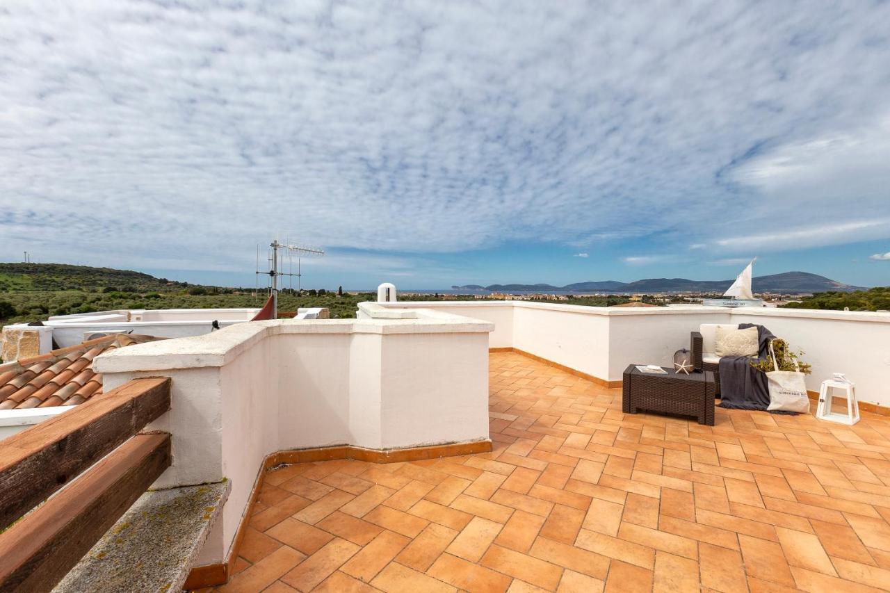 Sardinia Re - Villino Coralla Apartment *